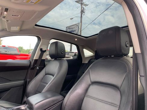 Used 2020 Jaguar E-PACE SE AWD/4WD image 16