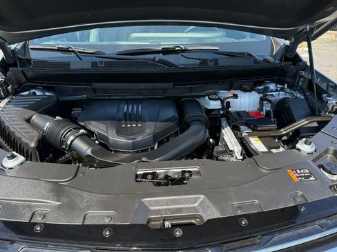 Used 2025 Chevrolet Traverse High Country w/ LPO, Floor Liner Package AWD/4WD image 20