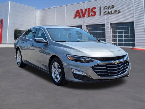 Used 2024 Chevrolet Malibu LT image 3
