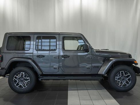New 2026 Jeep Wrangler Unlimited Sahara AWD/4WD image 3