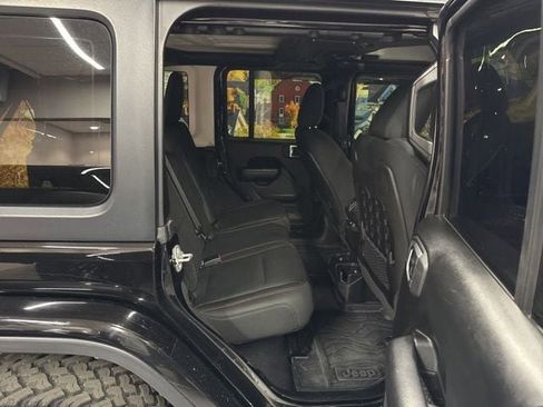 Used 2018 Jeep Wrangler Unlimited Rubicon image 48