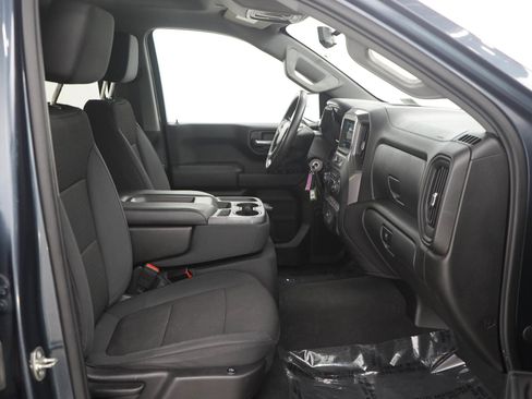 Used 2019 Chevrolet Silverado 1500 Custom Trail Boss AWD/4WD image 11