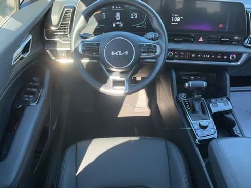 Used 2025 Kia Sportage X-Line w/ Premium Package image 12