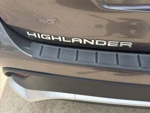 Used 2023 Toyota Highlander XSE image 1