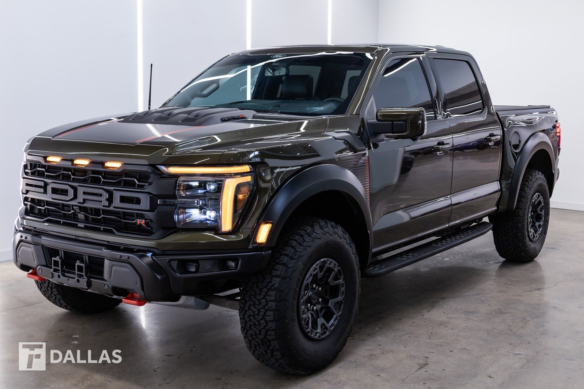 Used 2026 Ford F150 Raptor w/ Equipment Group 803A Raptor R AWD/4WD image 2
