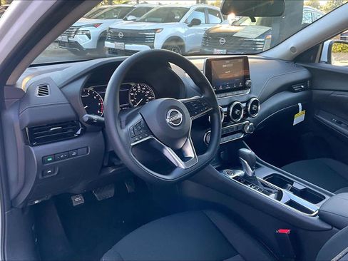 New 2025 Nissan Sentra SV image 10