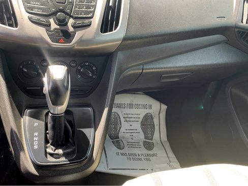 Used 2014 Ford Transit Connect XLT image 15