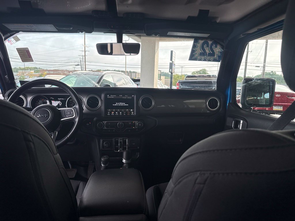 Used 2022 Jeep Wrangler Unlimited Sahara AWD/4WD image 13