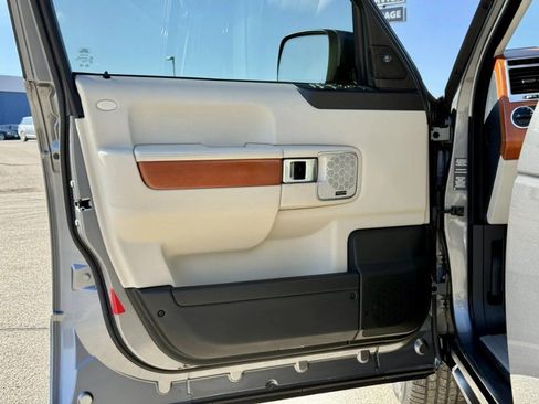 Used 2010 Land Rover Range Rover HSE AWD/4WD image 21