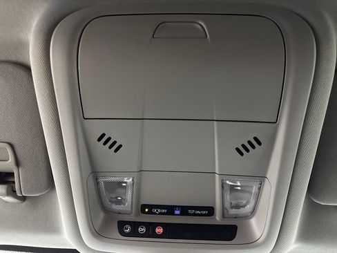 Used 2024 Chevrolet Equinox LT AWD/4WD image 28