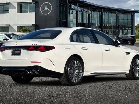 New 2026 Mercedes-Benz E 53 AMG e 4MATIC Sedan image 4