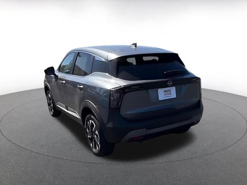 Used 2025 Nissan Kicks SV image 11