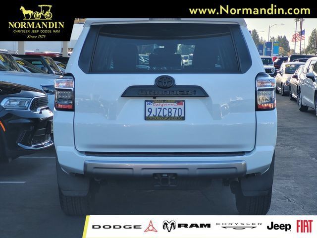 Used 2024 Toyota 4Runner TRD Off-Road Premium AWD/4WD image 4