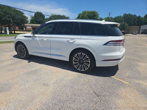 Used 2021 Lincoln Aviator Black Label w/ Dynamic Handling Package AWD/4WD image 6