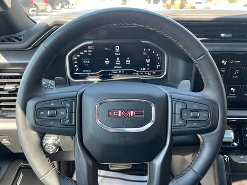 Used 2024 GMC Sierra 1500 AT4 w/ AT4 Premium Package AWD/4WD image 31