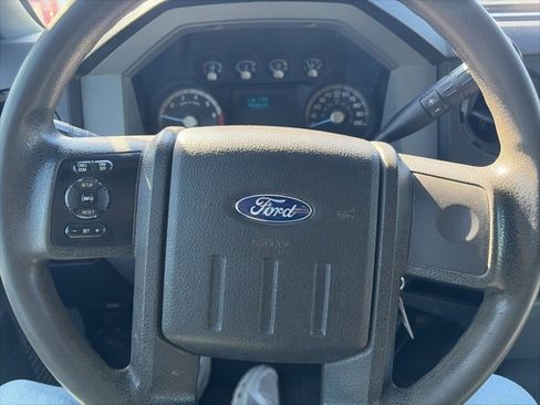 Used 2016 Ford F250 XL w/ Power Equipment Group image 21