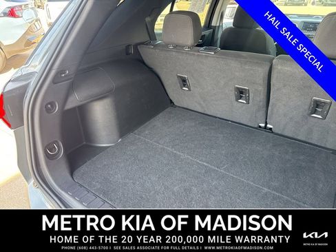 Used 2024 Chevrolet Equinox LT AWD/4WD image 21