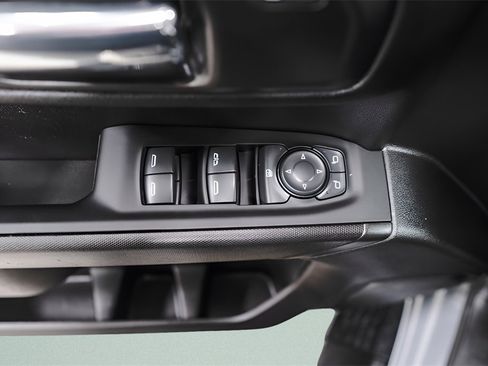 Used 2024 Chevrolet Silverado 1500 Custom image 24