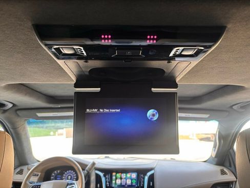 Used 2019 Cadillac Escalade ESV Platinum AWD/4WD image 26