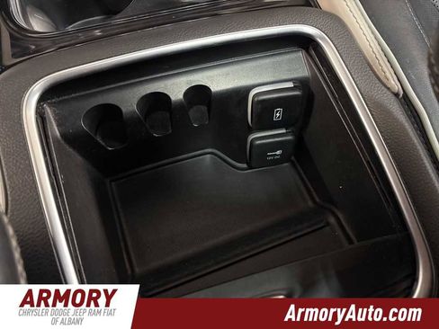 Used 2023 Chrysler Pacifica Limited image 20