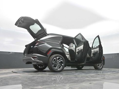 Certified 2025 Hyundai Tucson Limited image 42
