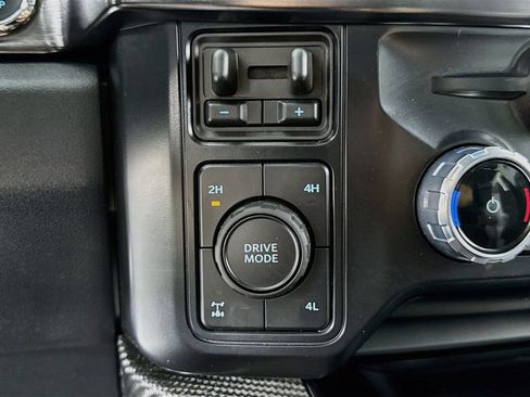 Used 2026 Ford F350 Lariat w/ Black Appearance Package AWD/4WD image 23
