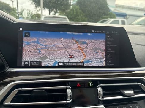 Used 2020 BMW X7 xDrive40i w/ Cold Weather Package image 40