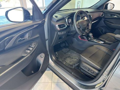 Used 2023 Chevrolet TrailBlazer RS w/ Sun and Liftgate Package AWD/4WD image 15