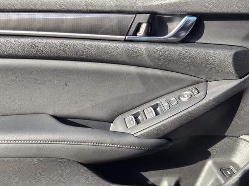 Used 2022 Honda Accord Sport image 21