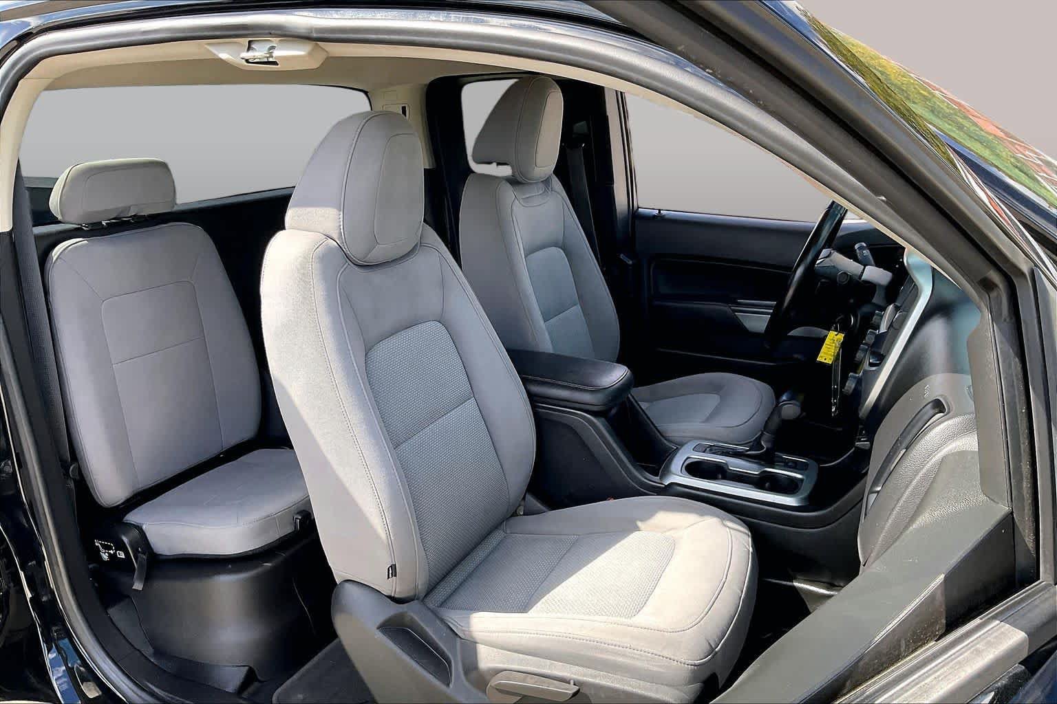 Used 2021 Chevrolet Colorado LT w/ Fleet Safety Package RWD image 9