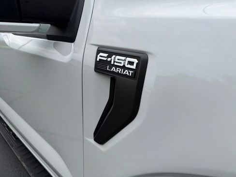 Used 2022 Ford F150 Lariat AWD/4WD image 9