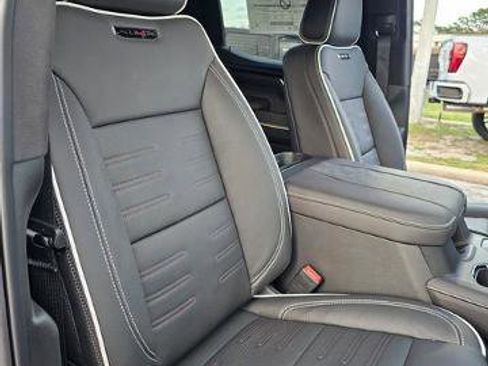 New 2026 GMC Sierra 1500 AT4X w/ LPO, Black Badging Package image 28