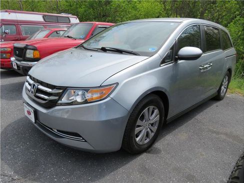Used 2016 Honda Odyssey SE image 16