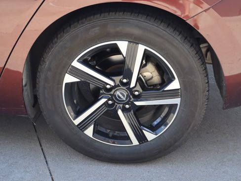 Used 2024 Nissan Sentra SV FWD image 26