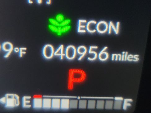 Used 2024 Honda Pilot EX-L image 31