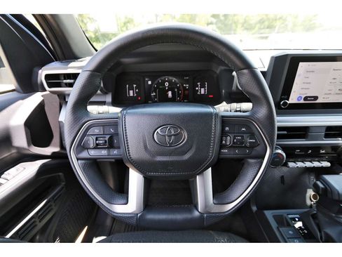 Used 2026 Toyota 4Runner SR5 AWD/4WD image 13