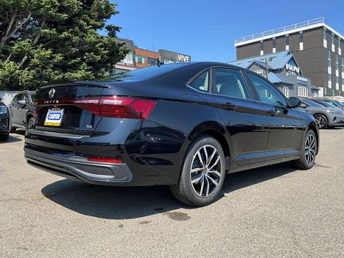 New 2026 Volkswagen Jetta SE FWD image 7