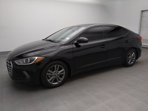 Used 2018 Hyundai Elantra Value Edition FWD image 2
