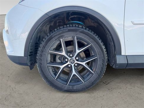 Used 2018 Toyota RAV4 SE w/ Power Extra Value Package image 14