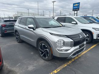 Used 2022 Mitsubishi Outlander SE video 1