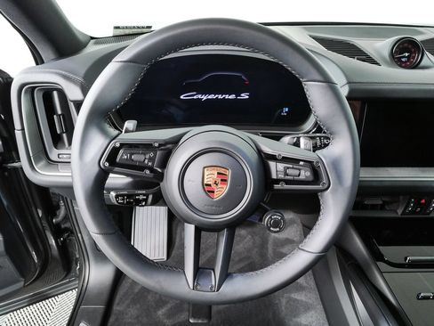 Certified 2026 Porsche Cayenne S AWD/4WD image 9