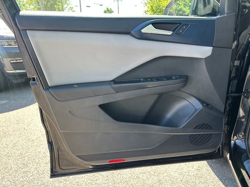 Certified 2023 Volkswagen Taos SE AWD/4WD image 10