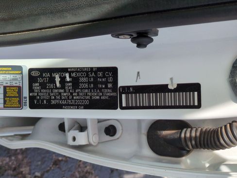 Used 2018 Kia Forte LX image 31