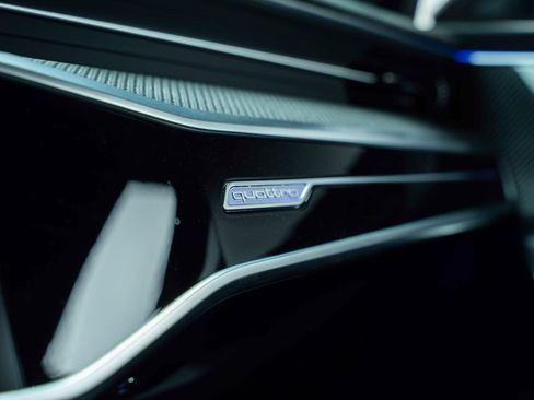 Used 2022 Audi RS 7 4.0T image 36