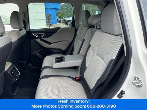 Used 2023 Subaru Forester Premium AWD/4WD image 13