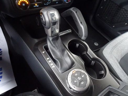 Used 2023 Ford Bronco Big Bend w/ Sasquatch Package image 15