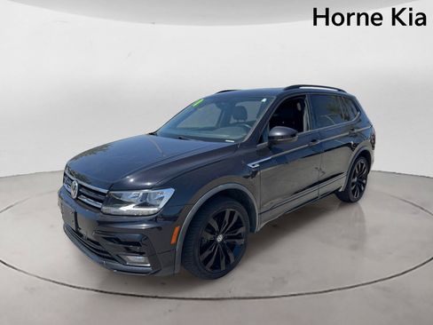 Used 2020 Volkswagen Tiguan SE R-Line FWD image 7