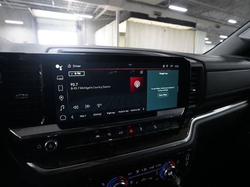 Used 2023 GMC Sierra 1500 Elevation w/ Preferred Package AWD/4WD image 6