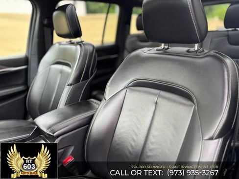 Used 2024 Jeep Grand Cherokee Limited 4xe AWD/4WD image 16