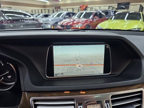 Used 2014 Mercedes-Benz E 350 Sedan image 32